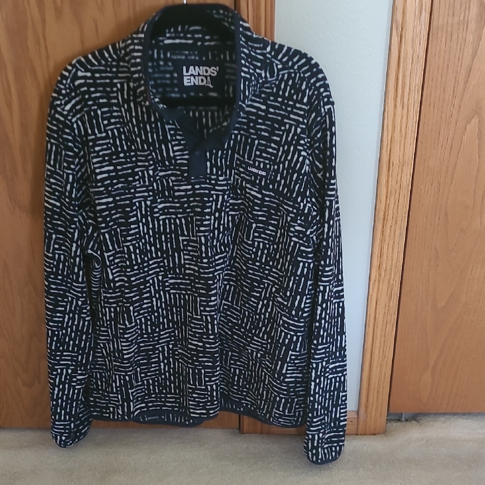 Lands' End Black and White Geometric Pullover